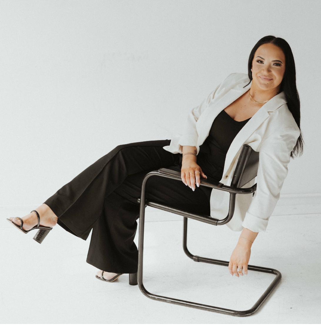 Mackenzie Betonte The Social Chain Co